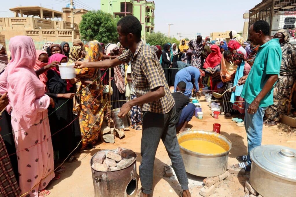 «الأغذية العالمي» يحقق في «شبهة تحايل» لعملياته بالسودان