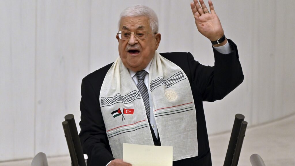 The veteran Palestinian leader Abbas says he will visit Gaza and calls on Muslim leaders to join him