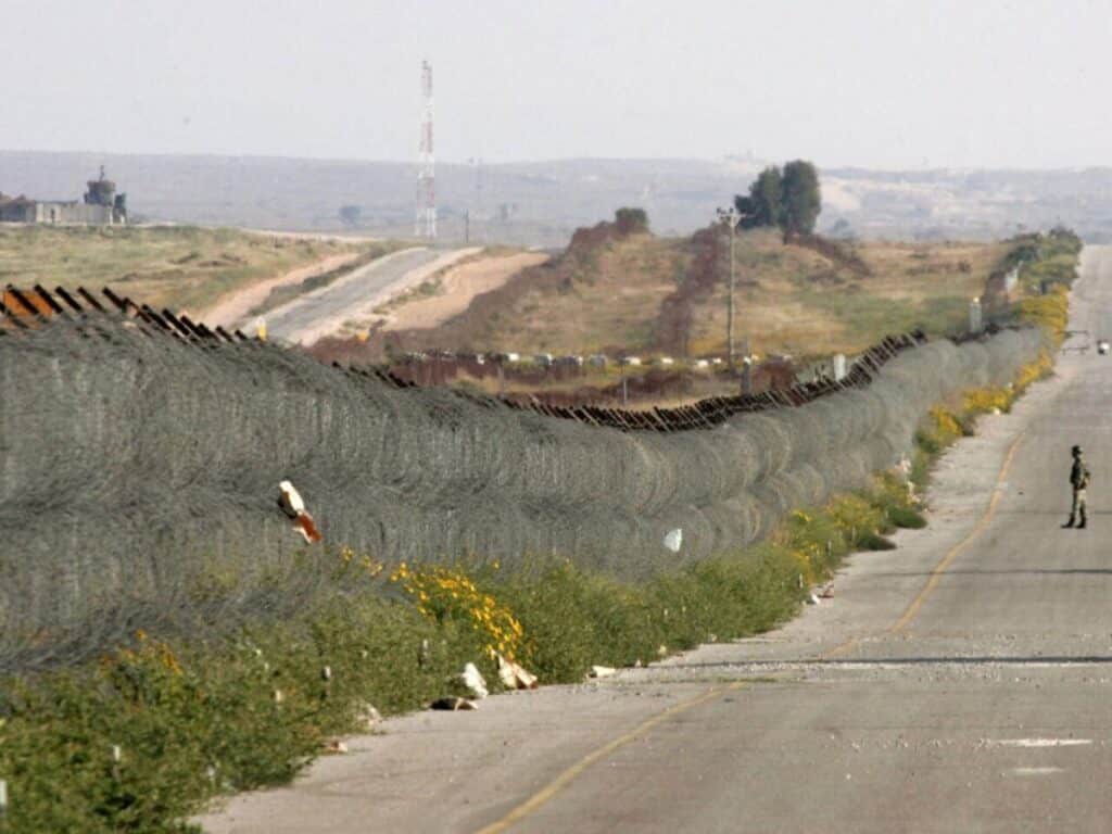 مجلس الوزراء الأمني الإسرائيلي يصادق على بقاء الجيش في محور فيلادلفيا