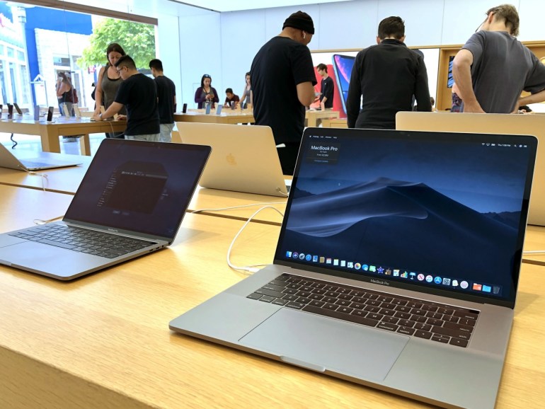 corte madera, california - june 27: the macbook pro laptop is displayed at an apple store on june 27, 2019 in corte madera, california. apple announced a recall of an estimated 432,000 15-inch macbook pro laptops due to concerns of overheating batteries that could catch fire. the recall is for 15-inch macbook pro laptops sold between september 2015 and february 2017. justin sullivan/getty images/afp== for newspapers, internet, telcos & television use only ==