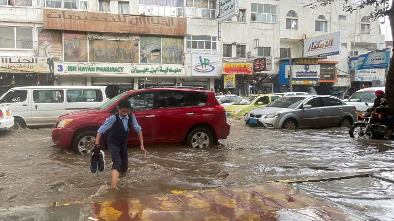 Floods in Yemen kill nearly 100, damage thousands of homes