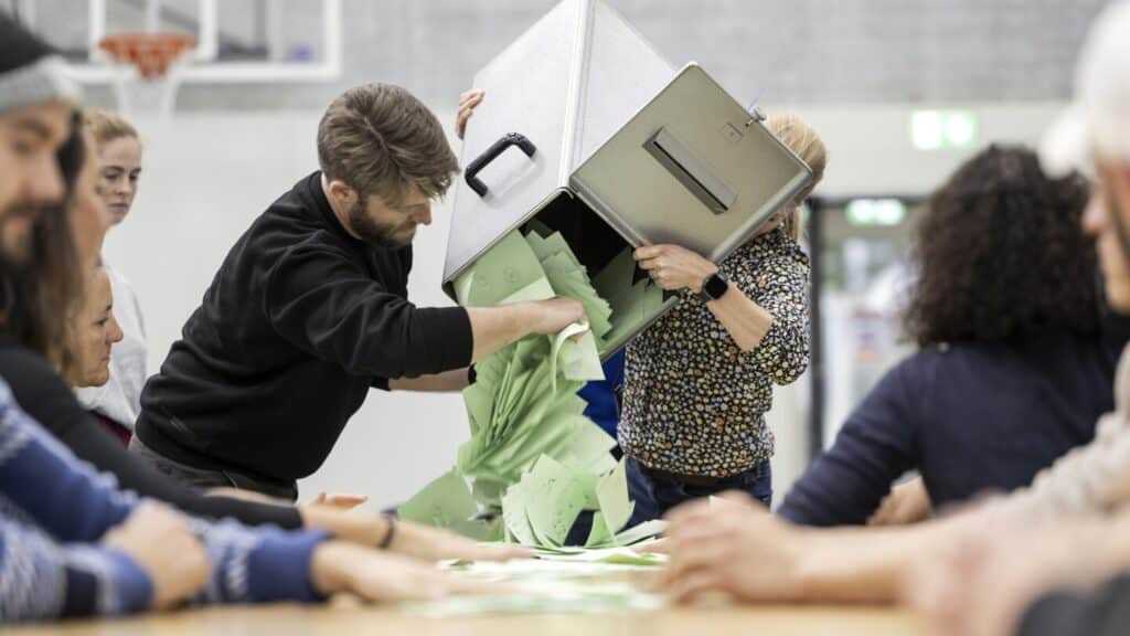 Prosecutors probe allegations of fake voter rolls in Switzerland’s vaunted direct democracy