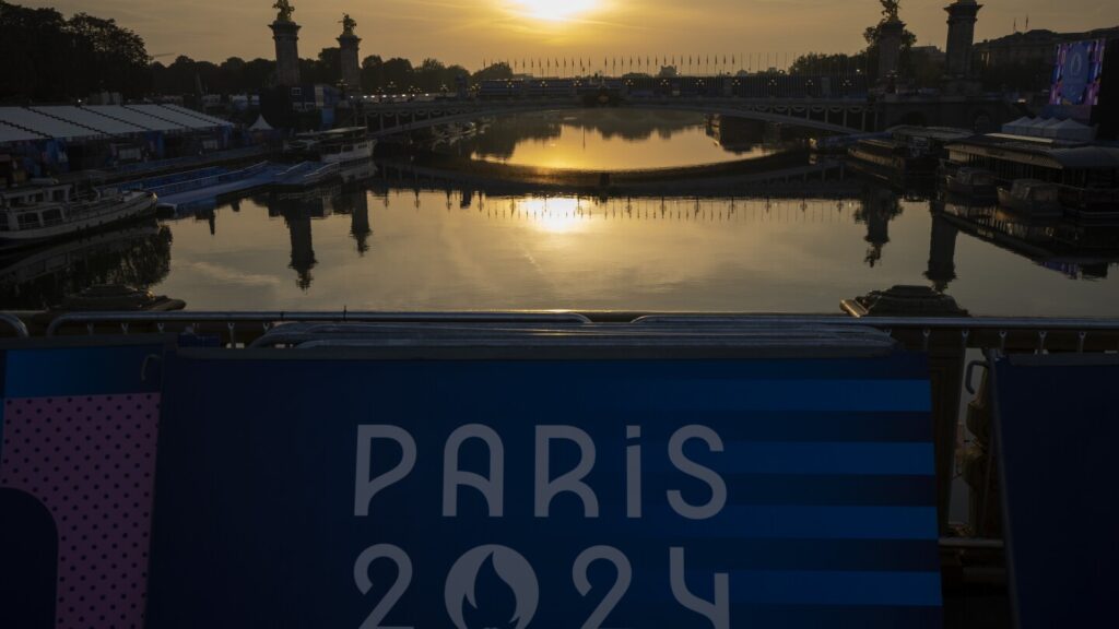 Paralympic triathlon events are postponed for a day because of poor water quality in the Seine River