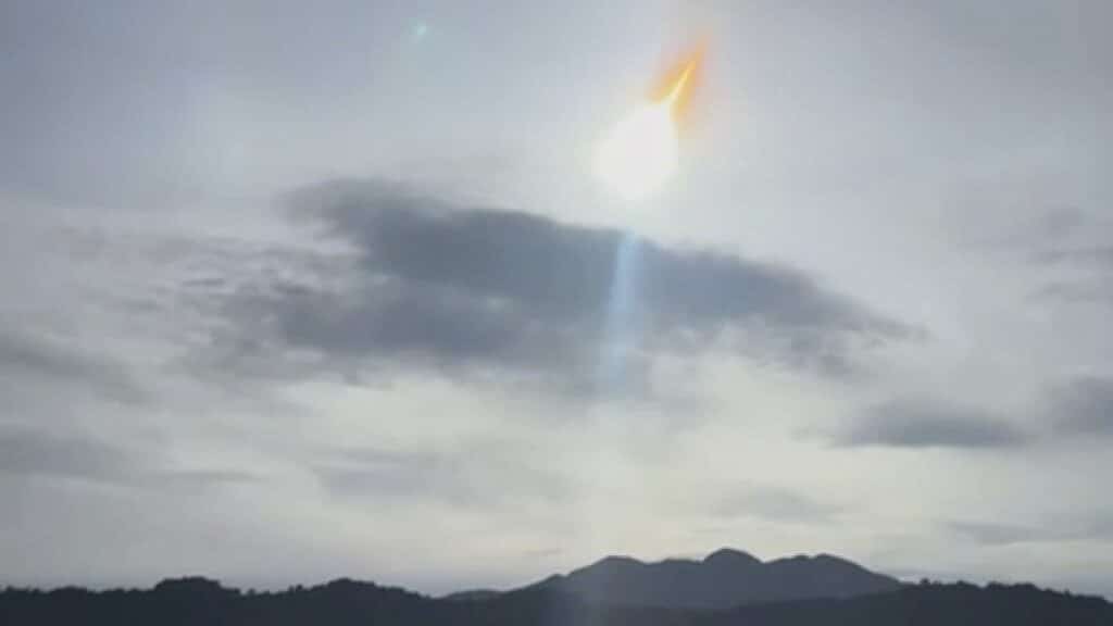 Small, harmless asteroid burns up in Earth’s atmosphere over the Philippines