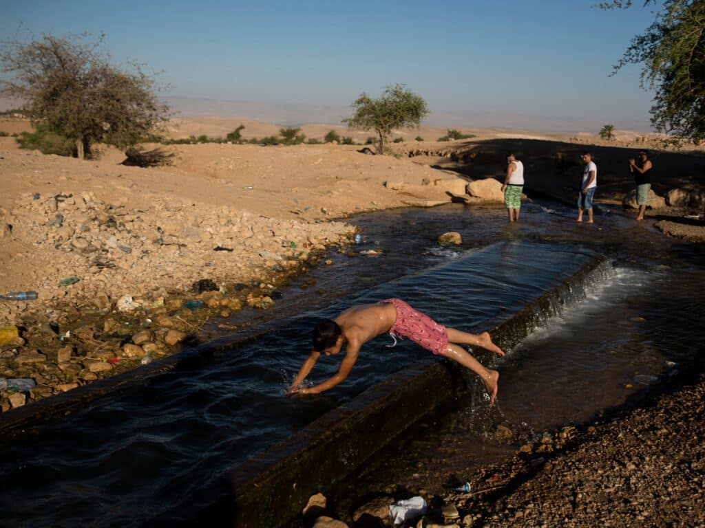 هكذا حرمت اتفاقية أوسلو الفلسطينيين من مياههم