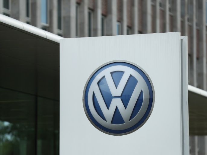 wolfsburg, germany - may 19: the volkswagen logo stands outside the main administrative building of the volkswagen brand at the volkswagen car factory on may 19, 2017 in wolfsburg, germany. a state prosecutor in stuttgart is reportedly investigating volkswagen ceo matthias mueller over possible financial markets manipulation in connection with the volkswagen diesel emissions scandal. (photo by sean gallup/getty images)