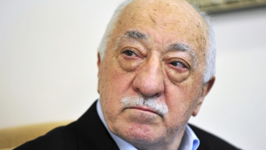 Mourners grieve Fethullah Gülen, a Turkish spiritual leader who died in US