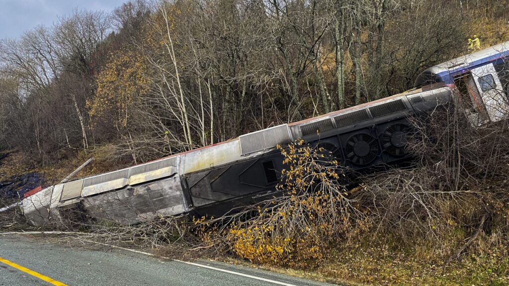 Train carrying 55 people derails on Norway’s north coast, killing at least 1 person and injuring 4