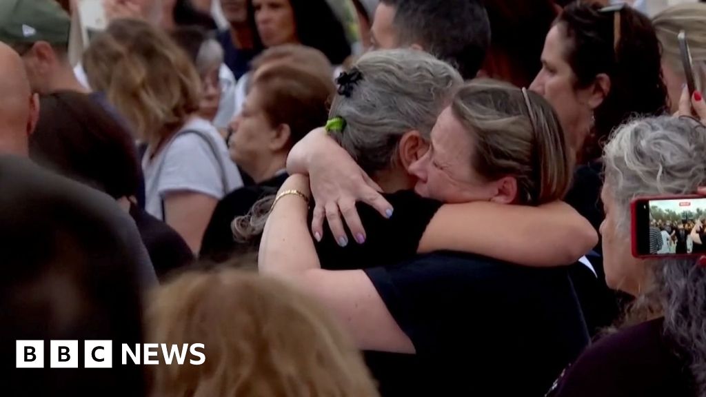 Just nowIsrael remembers victims of 7 October attack a year onEvents have taken place across Israel to commemorate the victims of Hamas's attack.Just nowMiddle East