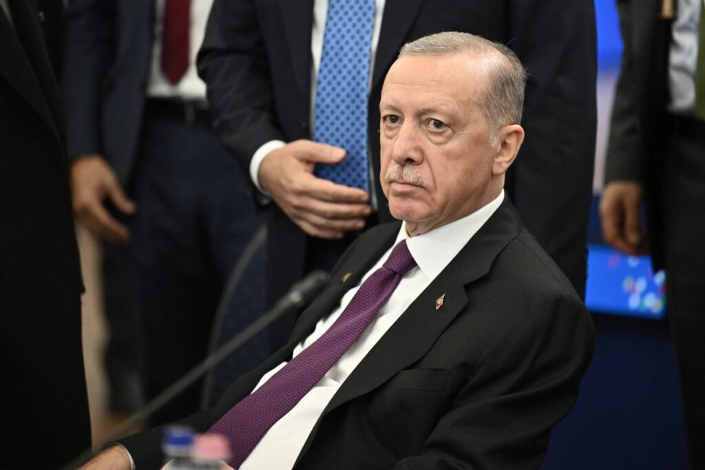 إردوغان: إنهاء حرب أوكرانيا سهل إذا اعتمد ترمب نهجاً يركز على الحل