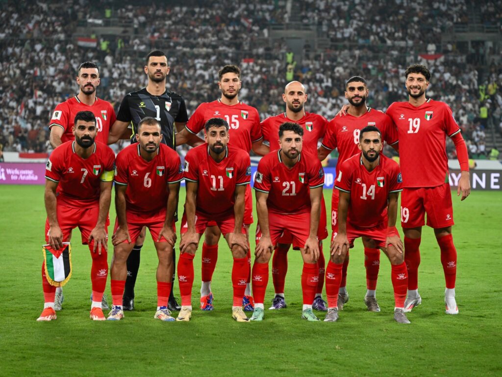 قائد كوريا الجنوبية: علينا التعلم من منتخب فلسطين