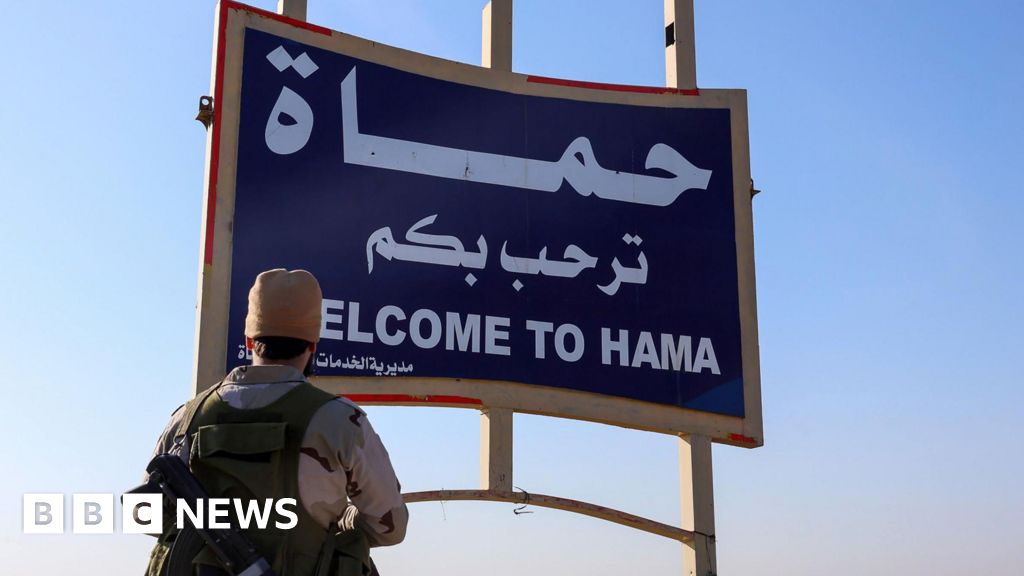 Syrian government forces and rebels battle outside key city of Hama