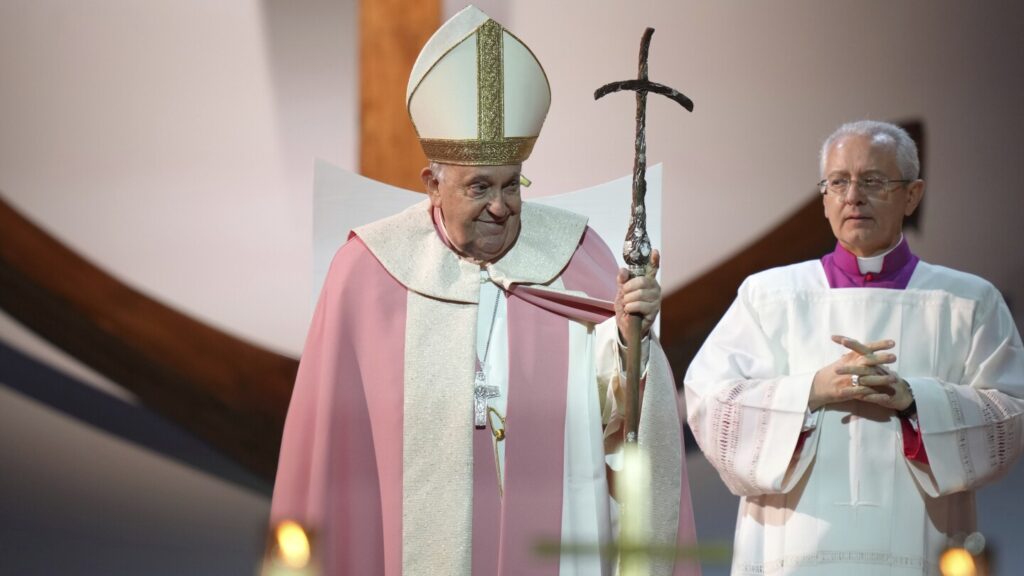 Pope Francis makes 1st papal visit to France’s Corsica awash in expressions of popular piety