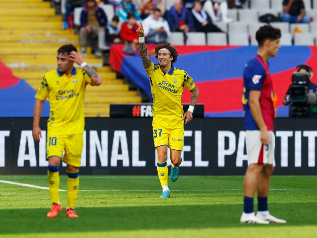 2-1 نتيجة مباراة برشلونة ضد لاس بالماس في الدوري الإسباني