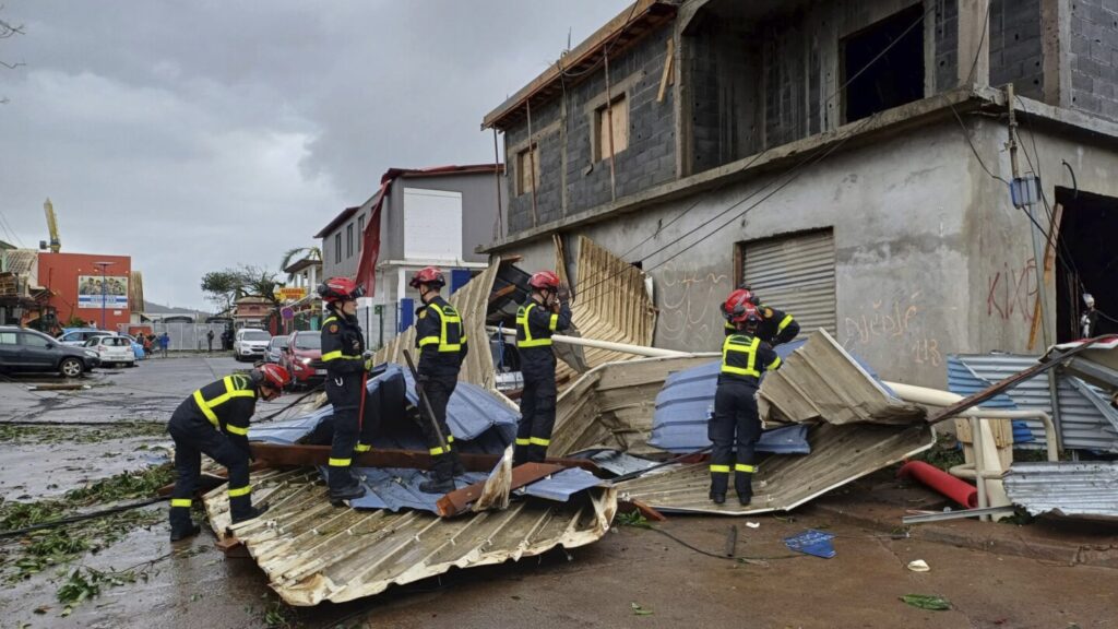 France rushes help to Mayotte, where hundreds or even thousands died in Cyclone Chido