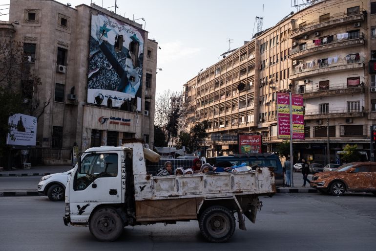 من الفوضى إلى الأمل خطوات نحو بناء سوريا الجديدة 1 بناء سوريا الجديدة بناء سوريا الجديدة