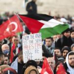 Tens of thousands of people in Istanbul protest Gaza war