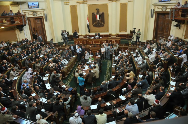 _صورة4 من المنتظر عرض بنود النظام الجديد على البرلمان- البرلمان المصري-تصوير زميل مصور ومسموح باستخدام الصورة