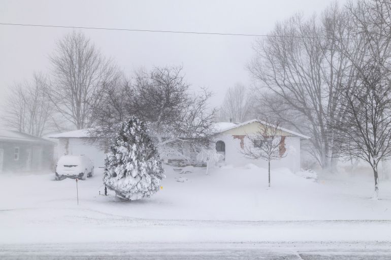 Cold weather front hits Ontario